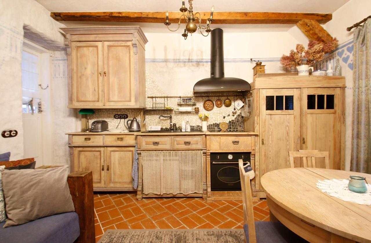 Old Town Fairytale, 2 Bedrooms And Terrace, Tartu Home Bagian luar foto