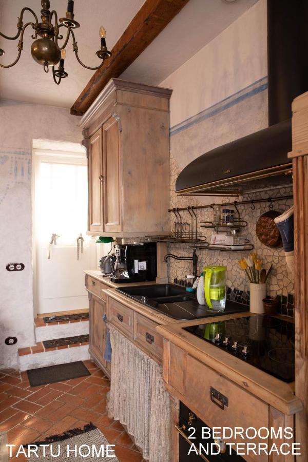 Old Town Fairytale, 2 Bedrooms And Terrace, Tartu Home Bagian luar foto